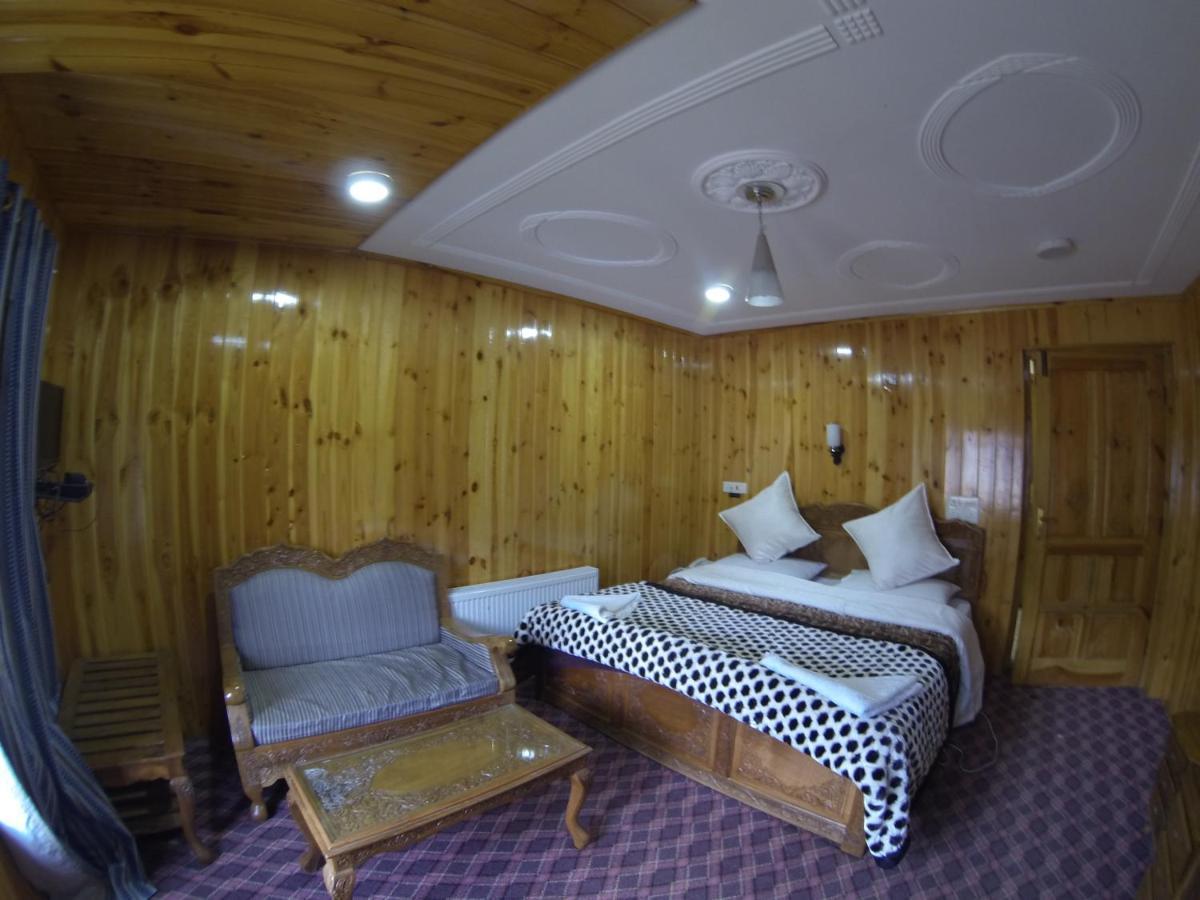 Hotel Barzman Sonāmarg Eksteriør billede