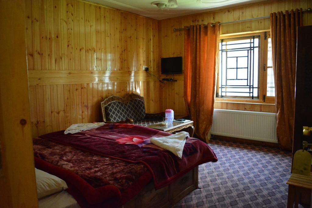Hotel Barzman Sonāmarg Eksteriør billede